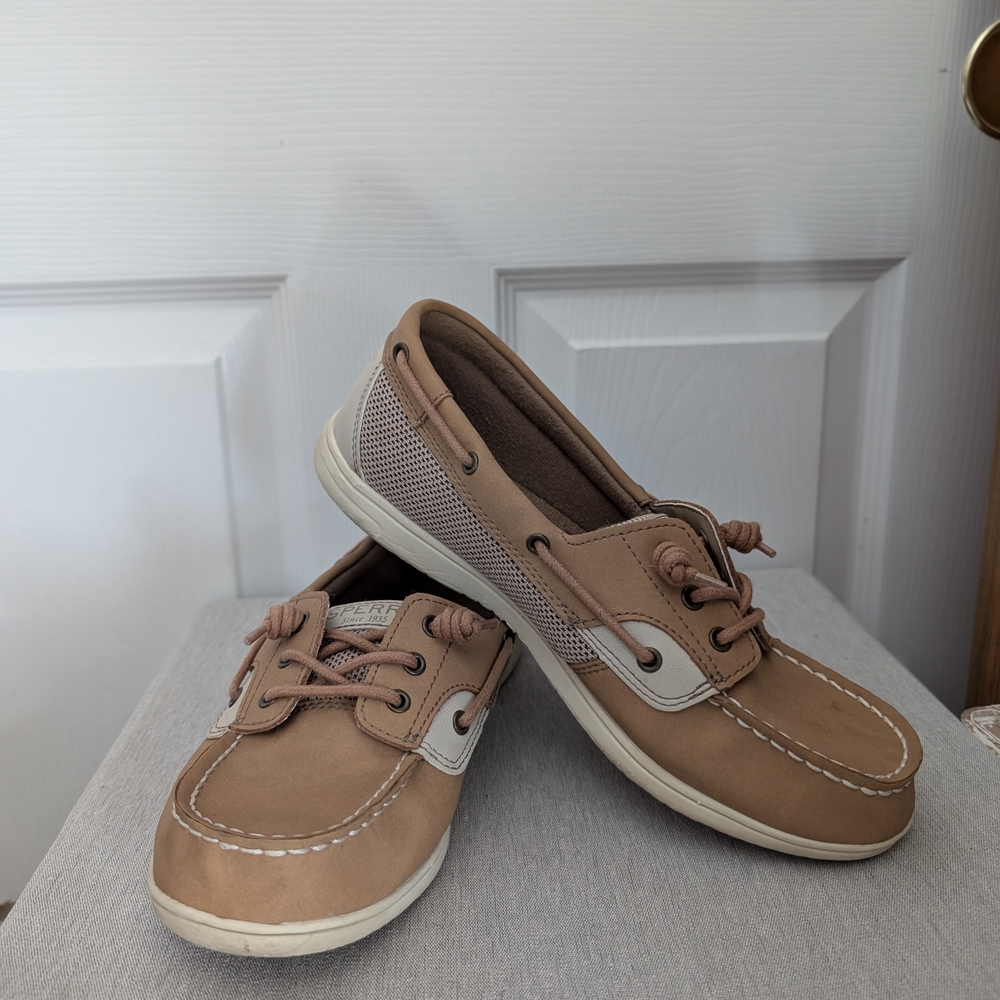 Sperry Women's Tan and Cream Loafers